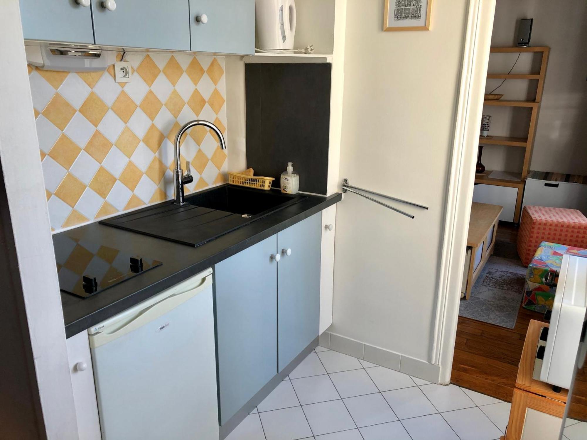 Calme Xxeme Appartement Parijs